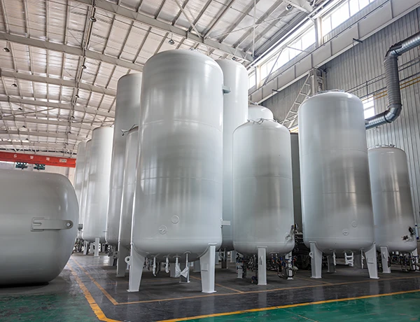 dsw-cryogenic-storage-tanks DSW cryogenic storage tanks engineered for safe storage of liquid nitrogen, oxygen, argon, and LNG