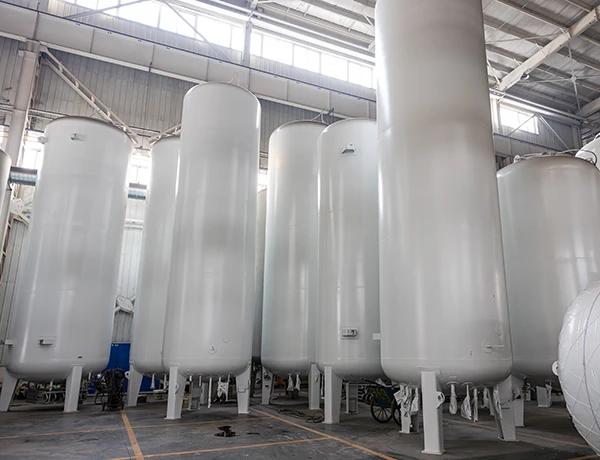 dsw-industry-cryogenic-equipment-manufacturing DSW Industry cryogenic tanks, dewars, and storage systems for industrial gas applications