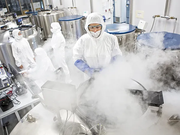 Cryogenic equipment for laboratory and research applications
